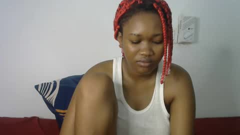 Snapshot of kinky_secrett chatting on 10-02-25, 09:55 Cupshee and cushey online show from 10-02-25, 09:55