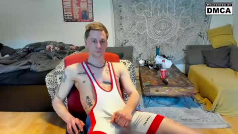 Snapshot of kinky_spidey chatting on 04-19-26, 05:34 kinky_spidey online show from 04-19-26, 05:34