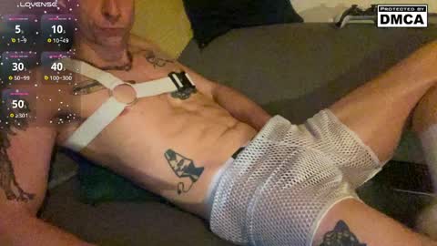 Snapshot of kinky_spidey chatting on 05-11-26, 08:50 kinky_spidey online show from 05-11-26, 08:50