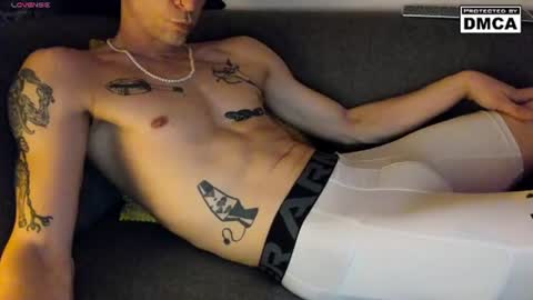 Snapshot of kinky_spidey chatting on 06-14-26, 02:24 kinky_spidey online show from 06-14-26, 02:24