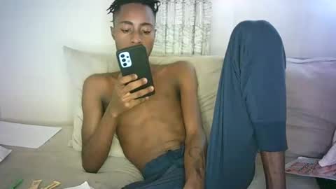 Snapshot of kinkybby_ chatting on 01-03-25, 12:52 kinkybby_ online show from 01-03-25, 12:52