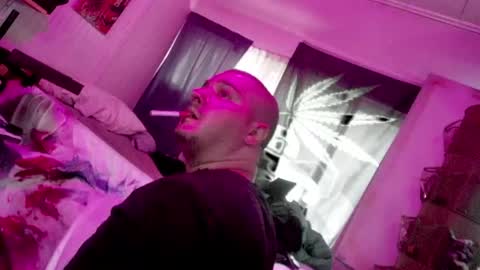 Snapshot of kinkybiguy14 chatting on 07-05-26, 12:39 Kinky Cassie online show from 07-05-26, 12:39