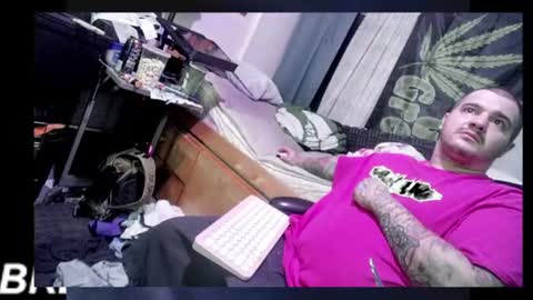 Snapshot of kinkybiguy14 chatting on 07-09-26, 05:11 Kinky Cassie online show from 07-09-26, 05:11