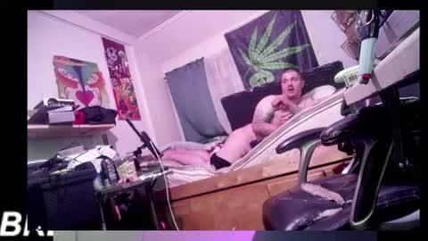 Snapshot of kinkybiguy14 chatting on 07-10-26, 05:23 Kinky Cassie online show from 07-10-26, 05:23