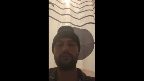 Snapshot of kinkycouple1789 chatting on 01-14-25, 05:30 Maysie and Hunter online show from 01-14-25, 05:30