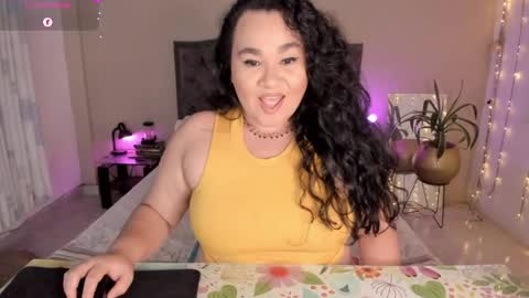 Snapshot of kinkyelise chatting on 05-24-26, 06:40 Jenny online show from 05-24-26, 06:40