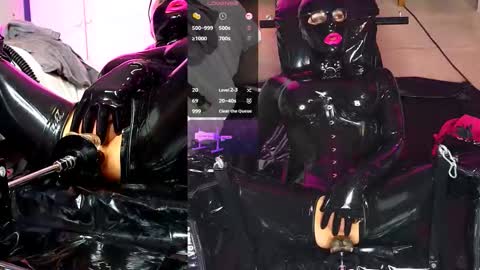 Snapshot of kinkyjessica_xd chatting on 10-27-25, 08:02 JessicaXD online show from 10-27-25, 08:02