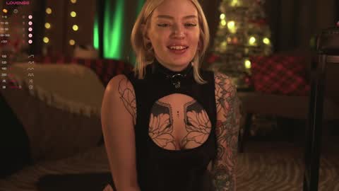 kinkylina_ online show from 12-30-24, 10:43