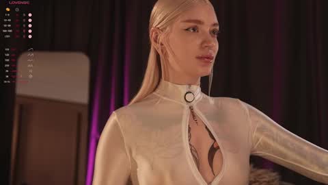 kinkylina_ online show from 02-25-25, 04:10