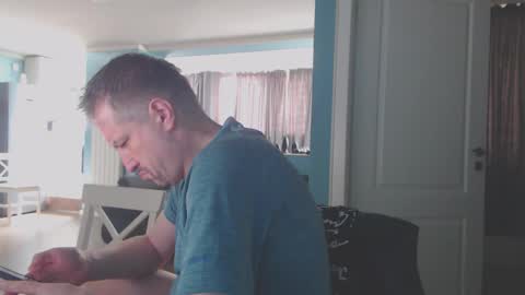 Snapshot of kinkymike4all chatting on 03-24-26, 12:21 kinkymike4all online show from 03-24-26, 12:21