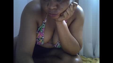 Snapshot of kinkyxxjuice chatting on 10-29-25, 06:37 kinkyxxjuice online show from 10-29-25, 06:37