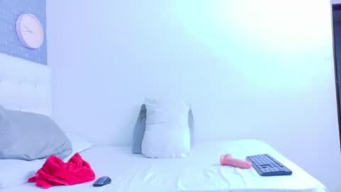 Snapshot of kinkyy_redhead chatting on 05-15-26, 11:17 kinkyy_redhead online show from 05-15-26, 11:17