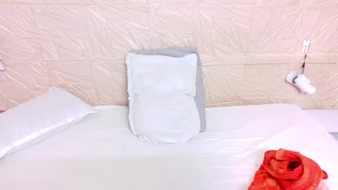 Snapshot of kinkyy_redhead chatting on 05-19-26, 11:27 kinkyy_redhead online show from 05-19-26, 11:27