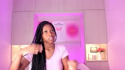 Snapshot of kiomarabaker chatting on 10-23-25, 12:15 M A R A online show from 10-23-25, 12:15