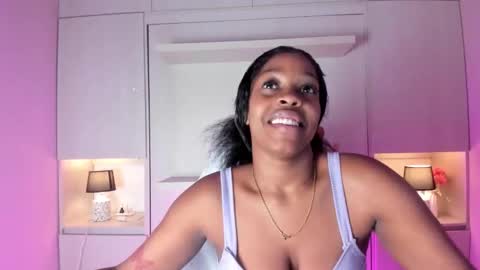 Snapshot of kiomarabaker chatting on 11-15-25, 12:02 M A R A online show from 11-15-25, 12:02