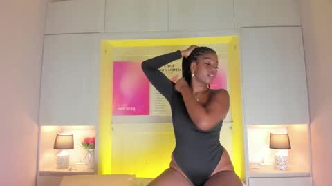 Snapshot of kiomarabaker chatting on 12-15-25, 07:51 M A R A online show from 12-15-25, 07:51