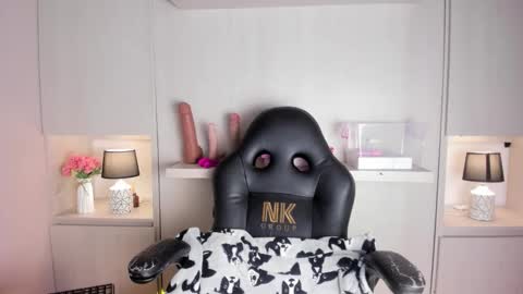 Snapshot of kiomarabaker chatting on 02-04-26, 11:49 M A R A online show from 02-04-26, 11:49