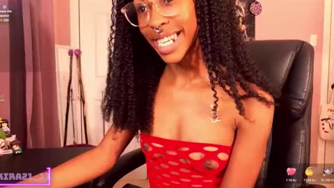 Snapshot of kira21_13 chatting on 10-18-25, 01:08 Kira21 13 online show from 10-18-25, 01:08