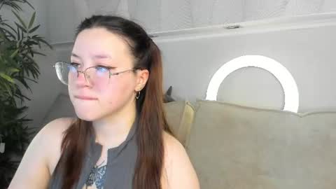Snapshot of kira_be11 chatting on 06-22-26, 12:02 Kira Be11 online show from 06-22-26, 12:02
