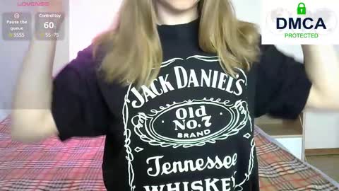 Snapshot of kira_blonde_angel chatting on 02-19-25, 08:01 Kira online show from 02-19-25, 08:01
