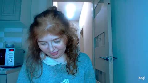 Snapshot of kira_foxy_ chatting on 05-29-26, 12:25 Kira online show from 05-29-26, 12:25