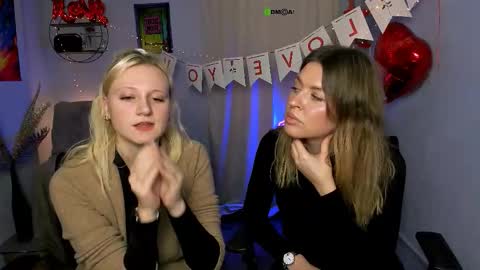 Snapshot of kira_kisses_ chatting on 02-18-26, 01:18 Kira online show from 02-18-26, 01:18