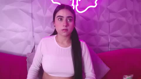 Snapshot of kira_moon_01 chatting on 10-15-25, 07:47 kira_moon_01 online show from 10-15-25, 07:47