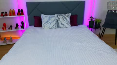 Kira online show from 02-27-25, 09:54