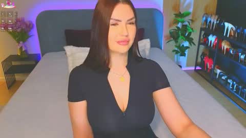 Kira online show from 03-12-26, 10:16