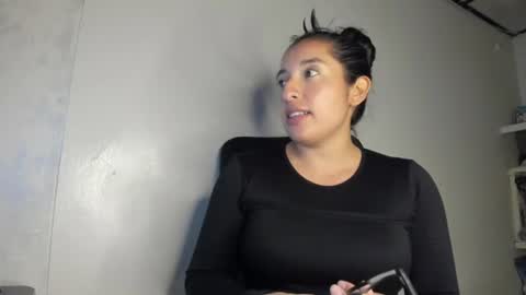 Snapshot of kira_stormm58 chatting on 06-11-26, 12:32 kira stormm58 online show from 06-11-26, 12:32