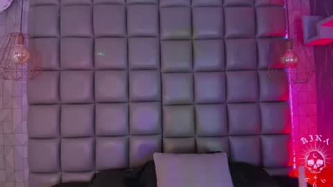 Kira  online show from 08-05-26, 04:59