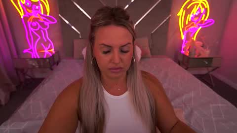 Kira online show from 09-14-25, 08:30