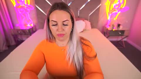 Kira online show from 11-11-25, 10:10