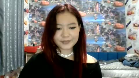 Snapshot of kiradrip chatting on 09-29-25, 06:13 Kira online show from 09-29-25, 06:13