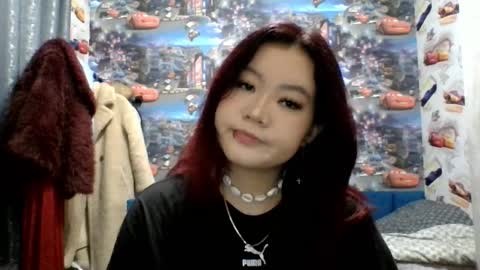 Snapshot of kiradrip chatting on 12-21-25, 06:04 Kira online show from 12-21-25, 06:04