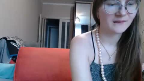 KiraGoldens online show from 02-14-25, 10:49