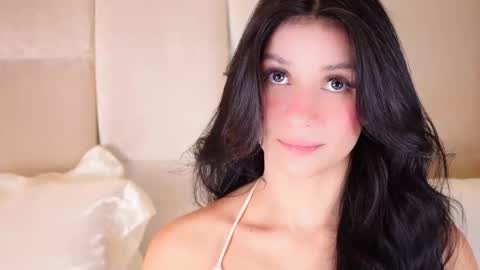 kira online show from 09-20-25, 12:22