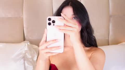 kira online show from 10-19-25, 01:28