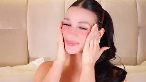 Snapshot of kirakayleigh chatting on 12-20-25, 01:56 kira online show from 12-20-25, 01:56