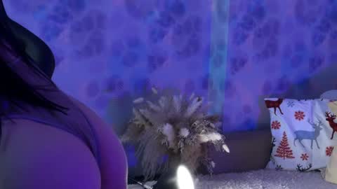 Kira    online show from 12-21-24, 08:00