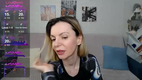 kiramartins cat online show from 12-23-24, 04:22