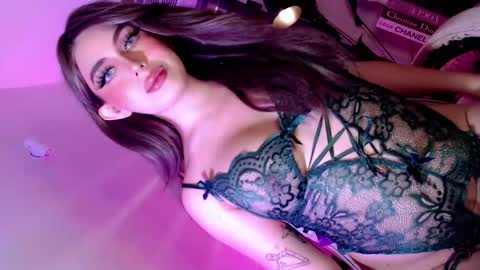 Snapshot of kiramillerxx chatting on 12-19-25, 02:29 Its your girl KIRA online show from 12-19-25, 02:29