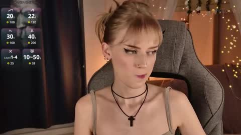 Kira online show from 04-21-26, 01:42