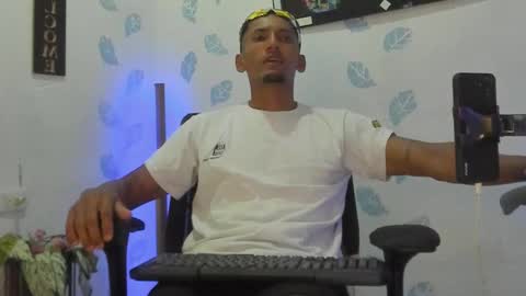 kiran_01 online show from 10-28-25, 08:33