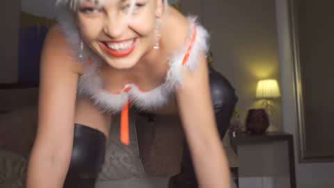 kirasunny online show from 12-23-24, 09:29