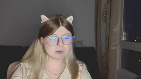 Snapshot of kirayume chatting on 05-06-26, 04:45 KiraYume online show from 05-06-26, 04:45