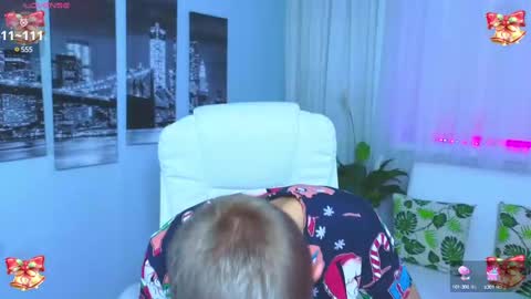 Snapshot of kireev_ chatting on 12-06-24, 10:05 online show from 12-06-24, 10:05