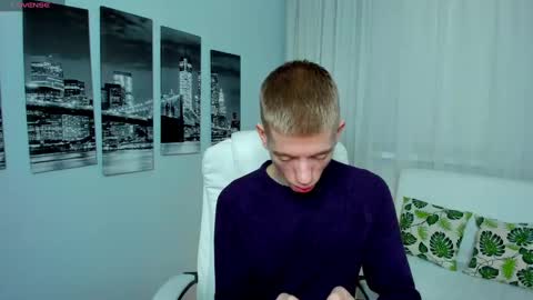 Snapshot of kireev_ chatting on 12-24-24, 09:17 online show from 12-24-24, 09:17