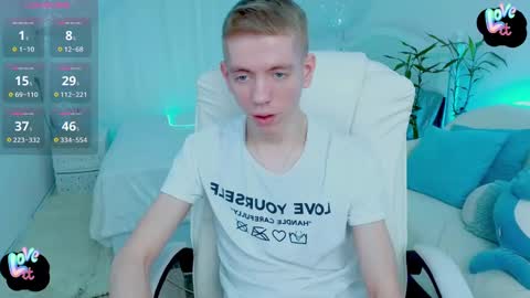 Snapshot of kireev_ chatting on 02-19-25, 07:06 online show from 02-19-25, 07:06