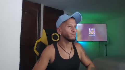 Twitter Nico Santos online show from 11-08-25, 07:01